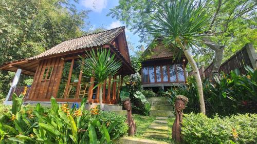 RUMAH KAYU MATARAJA VILLA - TABANAN
