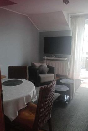 Rumia - Apartment - Sleeps 8 - Parking - Seaside
