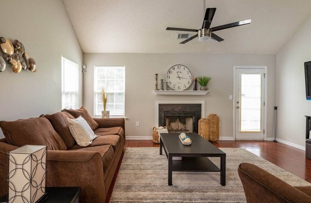 "Run Way Chic" Atlanta Business/Vacation home rental