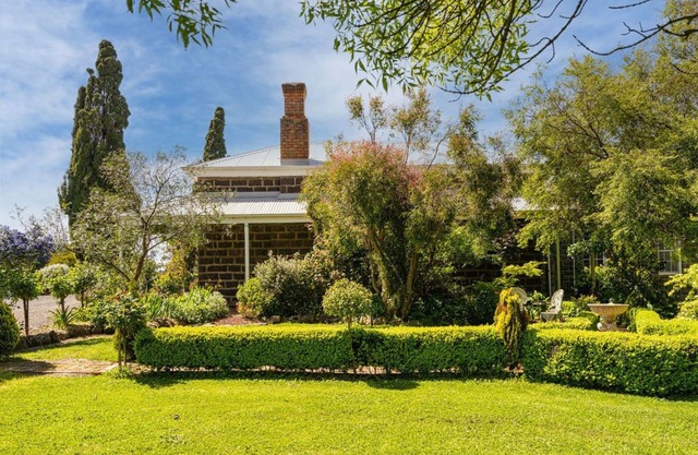 Rural Country Retreat, Homestead, Skipton Rail Trail on Emu Creek