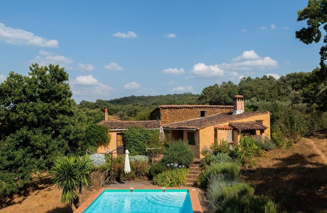 Casa rural y actividades. Yoga, Equitación, Senderismo, Masaje y Gastronomía
