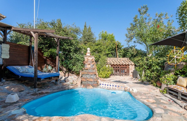 Casa rural 'La Cuina De Paqui' con piscina privada, terraza privada y Wi-Fi