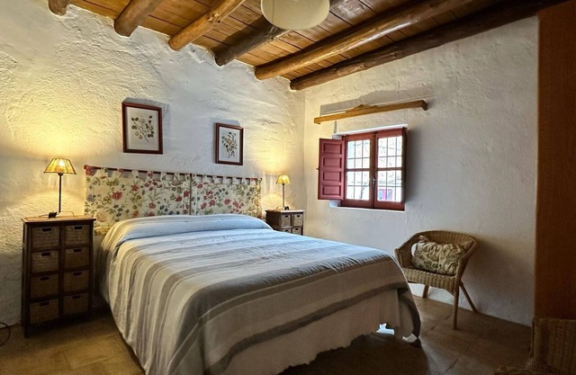 Casa rural 'La Casa Del Palomar' con vistas a la montaña, piscina compartida y Wi-Fi