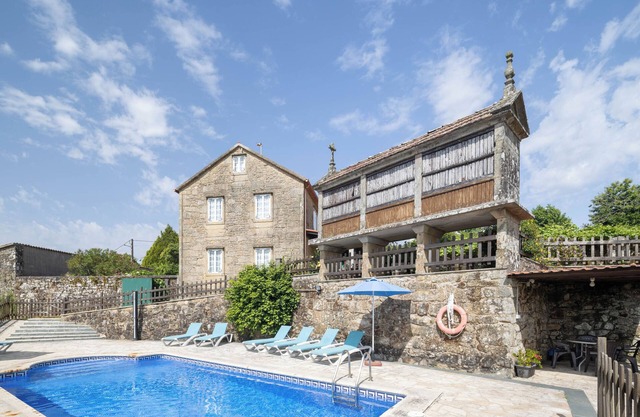 Casa rural 'Marica' con vistas a la montaña, piscina privada y terraza privada