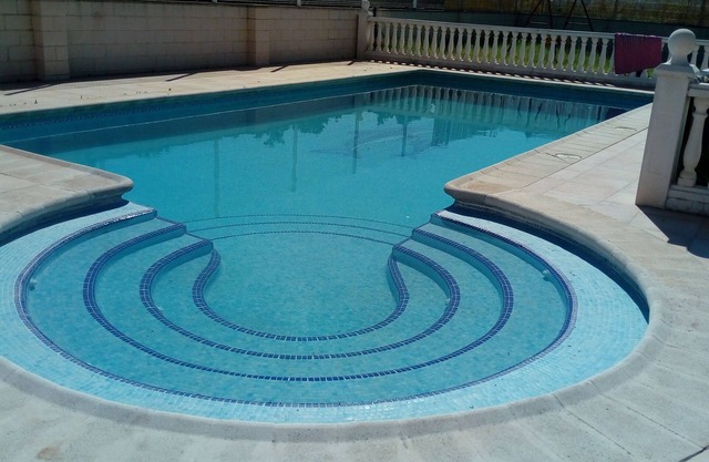 casa rural con piscina jardin y barbacoa