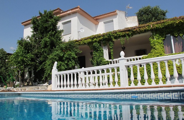 Casa rural con piscina privada en plena naturaleza