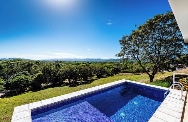 Rural living with mountain views and private pool!