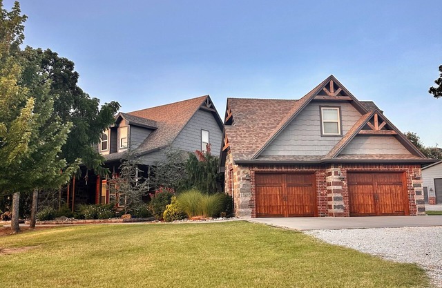Rural Luxury Home down a quiet Country Road