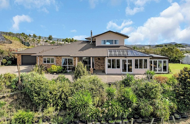 Rural Retreat - Mangawhai Holiday Home
