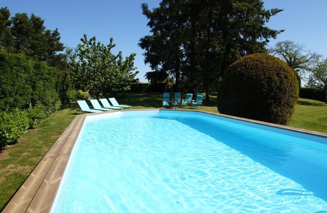 Casa rural Vendéen, totalmente reformada, situada en una tranquila aldea.