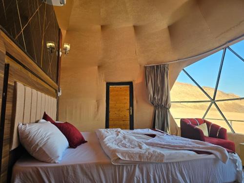 Russell desert luxury camp