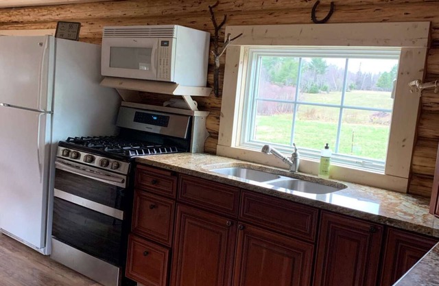 Rustic 2B Cabin w/ Sauna on Farm (Free WiFi/Parking)