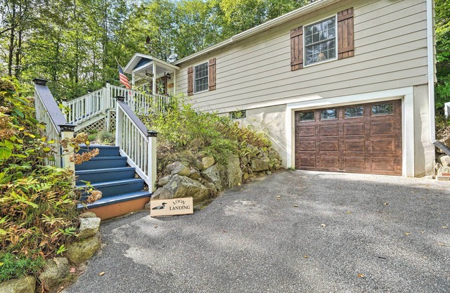 Rustic Adirondacks Home w/ Hot Tub & Lake Access!