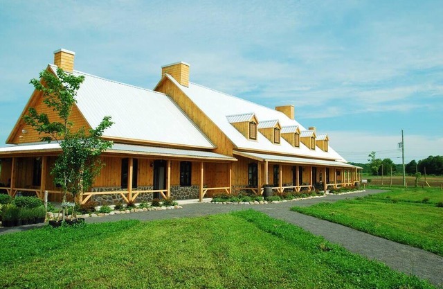 Rustic & Modern Chalet. 32 Acre of Land. Avec SPA