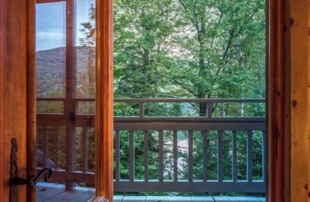 Rustic chalet in Mont-Blanc, lakeside, 4 bedrooms