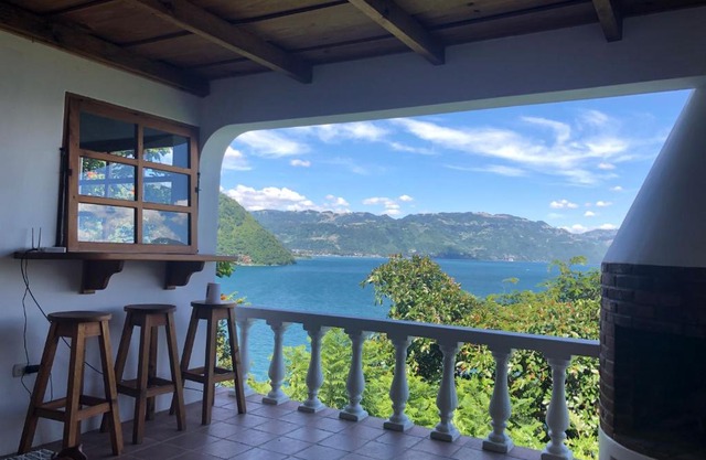 Rustic Charm and Breathtaking Views 'Casita'