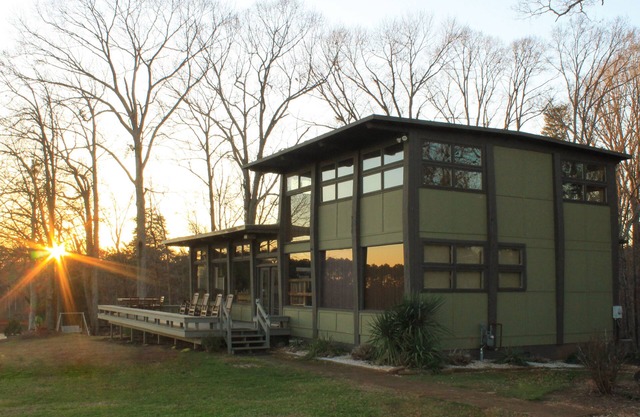 Rustic Charm on Lake Hartwell