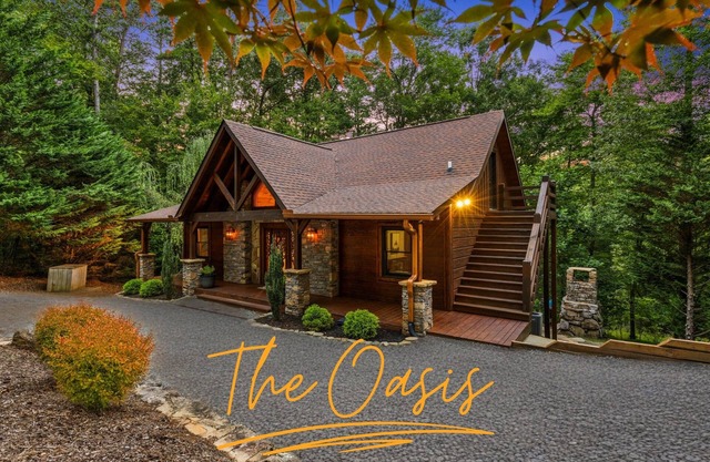 SALE! Rustic Charm, Private, HotTub, FirePit, Pets