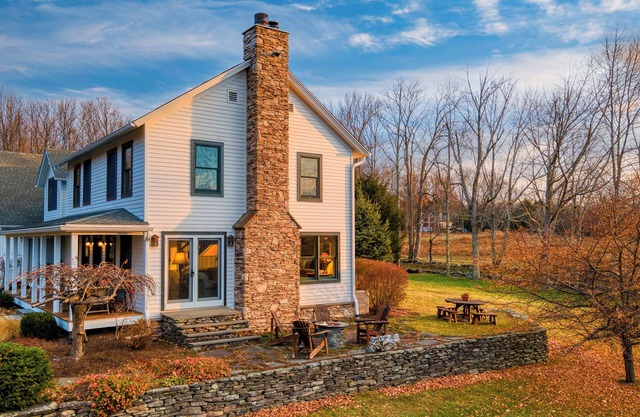 Rustic-Chic Farmhouse w/ Firepit, Close to Windham Ski & Catskills Adventures!