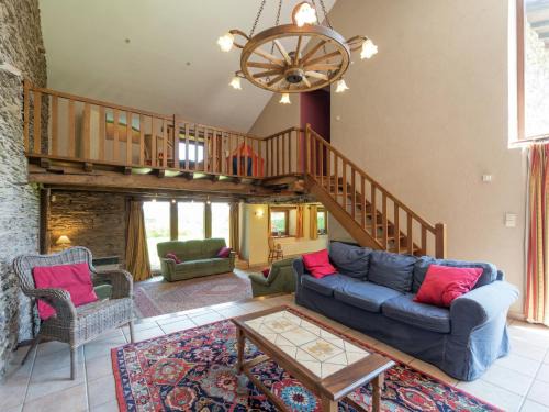 Rustic Cottage in Jevigné, cleaning included