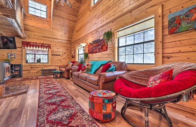 Rustic Duck Creek Village Cabin w/ Fire Pit!