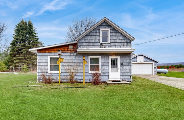 Rustic Farmhouse Getaway Near Bear Lake w/ Large Yard, Picnic Tables, Near Town