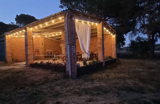 Rustic Farmhouse Retreat in nature near Costa Brava beaches & Historic Girona