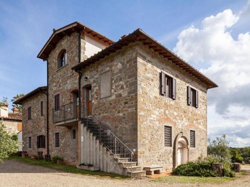 Rustic Getaway in Tuscan Hills