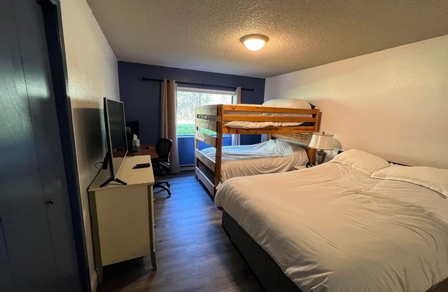 Rustic Girdwood Condo