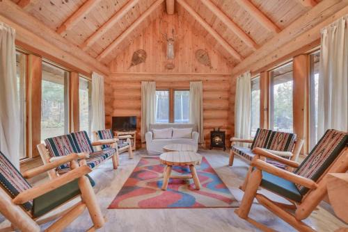 Rustic Log Chalet in Nature - Chalet Le Melisse