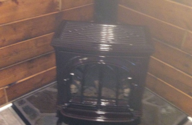 Rustic log king cabin #5