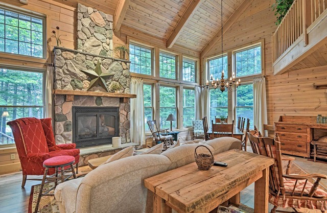 Rustic + Modern Home w/Fire Pit on Tower Pond!