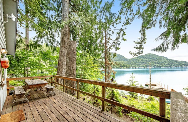 Rustic, off-the-grid lakefront home with private dock & woodstove - dog-friendly