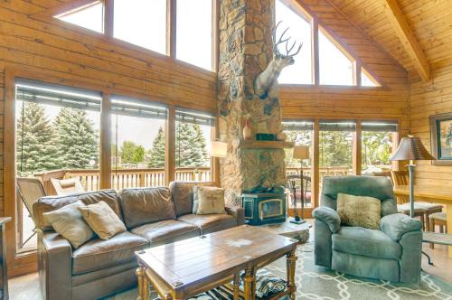 Rustic Pagosa Lakes Cabin with Deck and Grill!