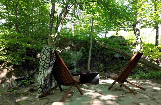 Le 14 Chalets Howard - Spa-Shower-Hammock-Bromont