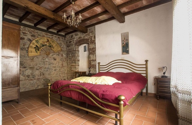 Apartamento de estilo rústico toscano