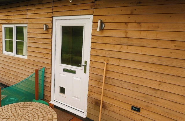 Rustic Valley Cabin at Animal Rescue Sanctuary