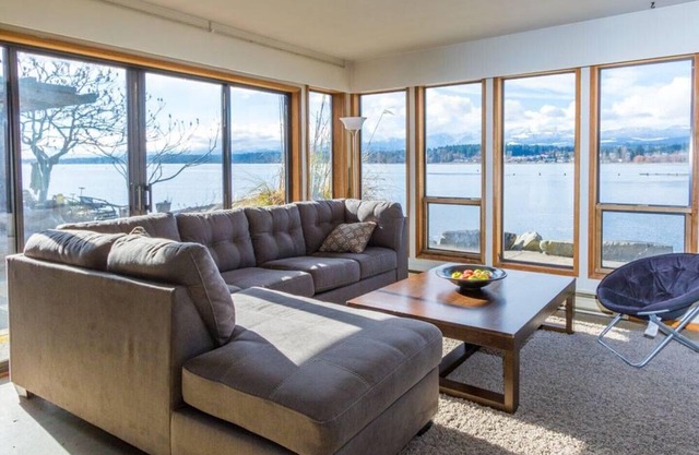 Rustic Waterfront Cottage