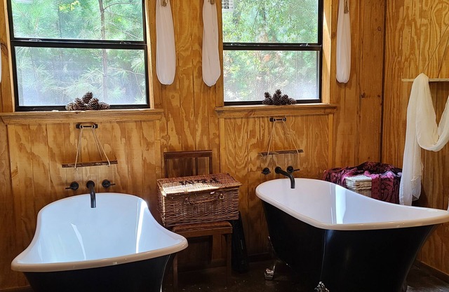 Rustic Western Bath House in East Texas Piney Woods, Honeymoon, Weddings, Venues