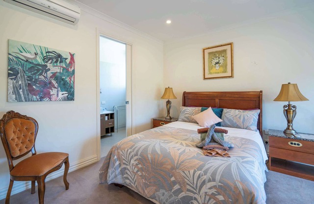 Rustic Winery Villa | Queen Bed Room 5 with En-Suite