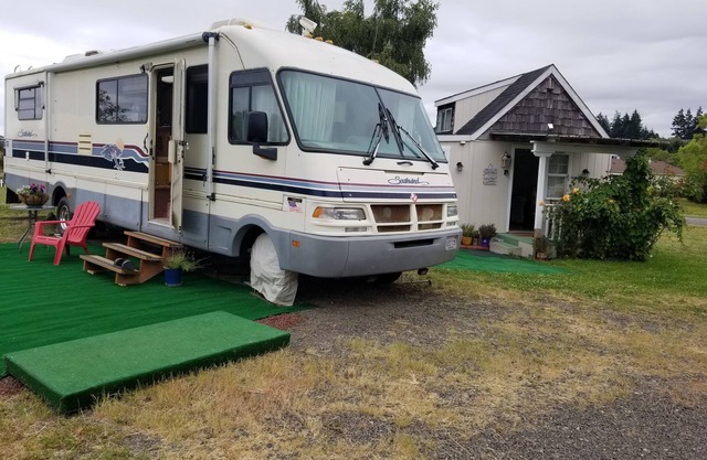 RV/Motor Home by LAVENDER FARM! Free HIGH SPEED BEST INTERNET=WORK from HOME W/D