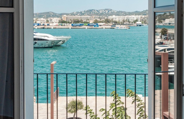 Ryans La Marina