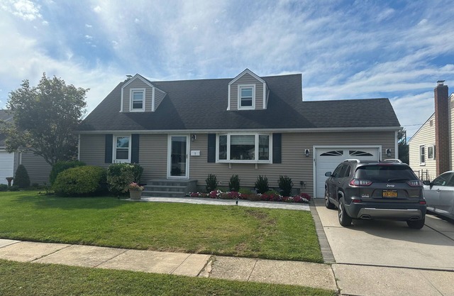 Ryder Cup home less than 3 miles from the golf course