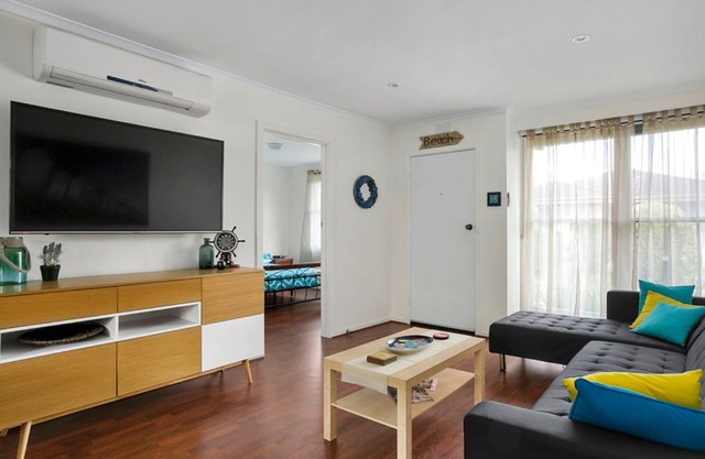 Rye Beachfront Gem - Spacious Bayside unit
