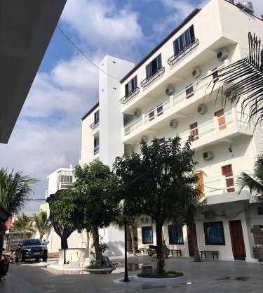 Sân Vườn Hotel Khánh Hòa