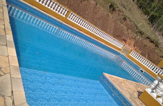 Sítio com Piscina, Campo, Lago Para Pesca e Acomodações Excelentes