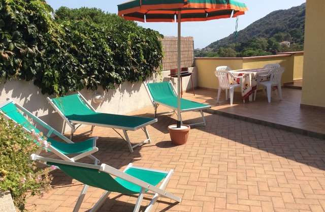 San Andrés casa amarilla grande