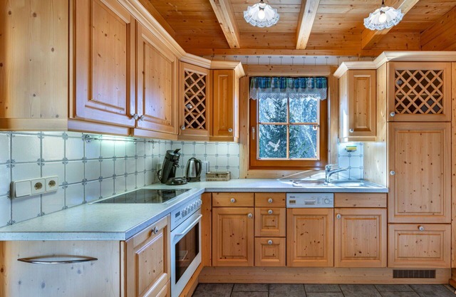 Preciosa casa de vacaciones privada con TV, terraza, mascotas permitida y aparcamiento