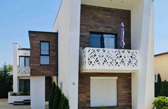 S & S Apartment's 2 bedrooms with Balcony & Terrace