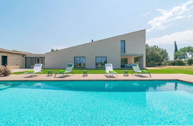 SA GARRIGA DEN GARAU - Moderna villa con maravillosas vistas y piscina privada. Wifi grati